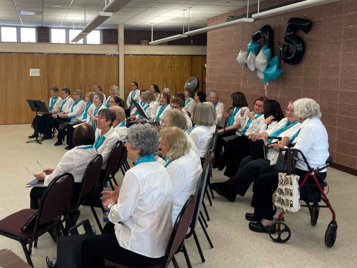 This weekend I joined Hundredth Town Chorus to celebrate 75 years of sharing their music! This Westborough-based chorus is made up of talented singers from all over Central Massachusetts, and sings classic favorites from Broadway, to holiday, to pop music.