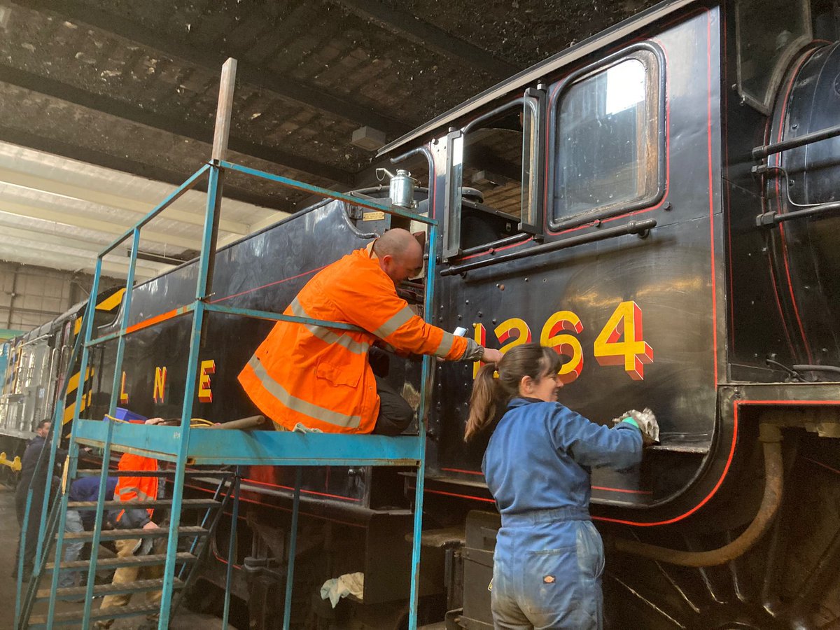 61264’s overhaul has begun and our next working party is just around the corner. If you fancy getting hands on with this stunning engine, and making a real difference, then why not join us! 

thompsonb1.org/events/working…