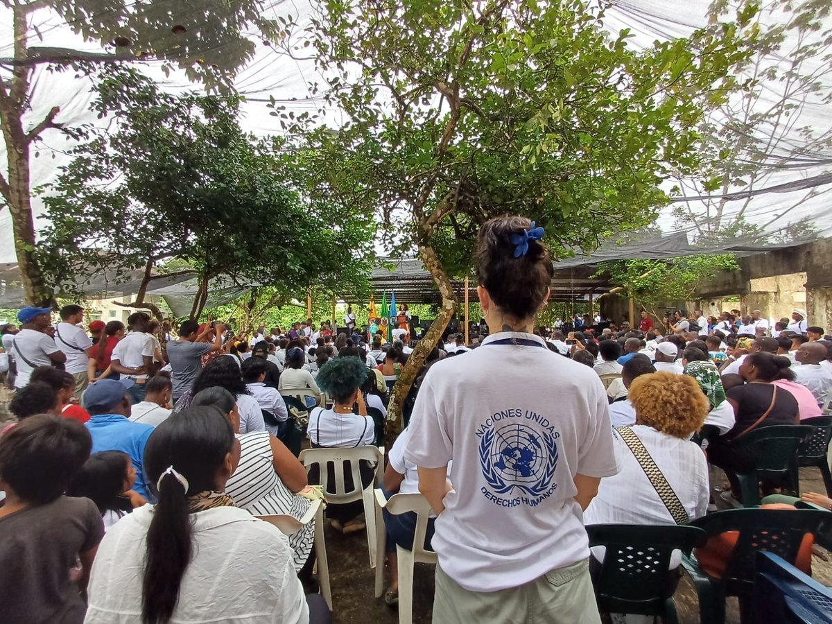 1/ #Hoy Acompañamos en #Bojaya el aniversario 22 de la tragedia del 2 de mayo de 2002, en la que perdieron la vida más de 90 personas y por lo menos 80 quedaron heridas. Reiteramos nuestro firme compromiso con las víctimas.