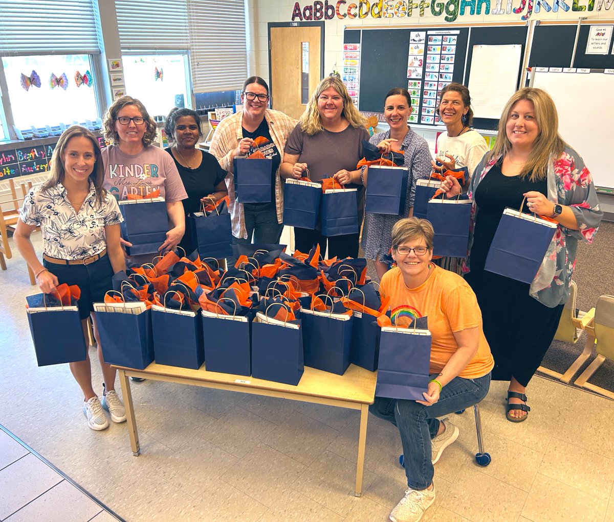 Brittany Bartlett (@bartlettbritt1) on Twitter photo We can’t wait to welcome our future Coyotes at next week’s “Welcome to Kindergarten” open house! Bags are packed and ready to go!
💙🧡💙🧡💙
<a href="/CaradocPS/">Caradoc Public School</a> <a href="/TVDSBKinder/">TVDSBKindergarten</a> <a href="/audrey_stephen/">Audrey Stephen</a> <a href="/MmePerreault/">Julia Perreault</a> We can’t wait to welcome our future Coyotes at next week’s “Welcome to Kindergarten” open house! Bags are packed and ready to go!
💙🧡💙🧡💙
<a href="/CaradocPS/">Caradoc Public School</a> <a href="/TVDSBKinder/">TVDSBKindergarten</a> <a href="/audrey_stephen/">Audrey Stephen</a> <a href="/MmePerreault/">Julia Perreault</a>