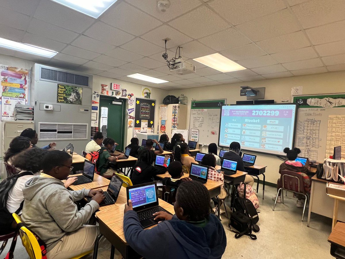 From the south @OlympiaHeights where students had stations for review, including 🌱 parts with microscopes, mineral identification, water cycle, and physical and chemical changes to the north @norlandelem where the day does not end after the bell. 🔔 

#MDCPSK12ScienceSuccess