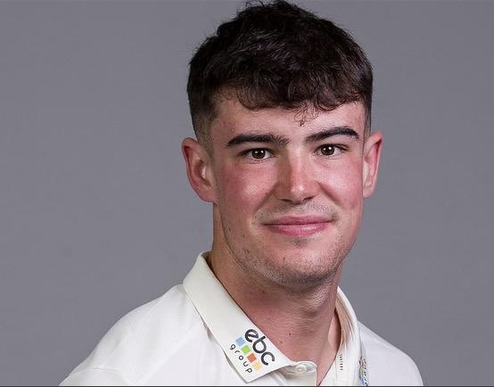 Cricket star Josh Baker dies age 20 - just two weeks before his birthday: Michael Vaughan leads tributes to talented Worcestershire spinner who played just yesterday. 🕊️🌷 dailymail.co.uk/sport/cricket/…