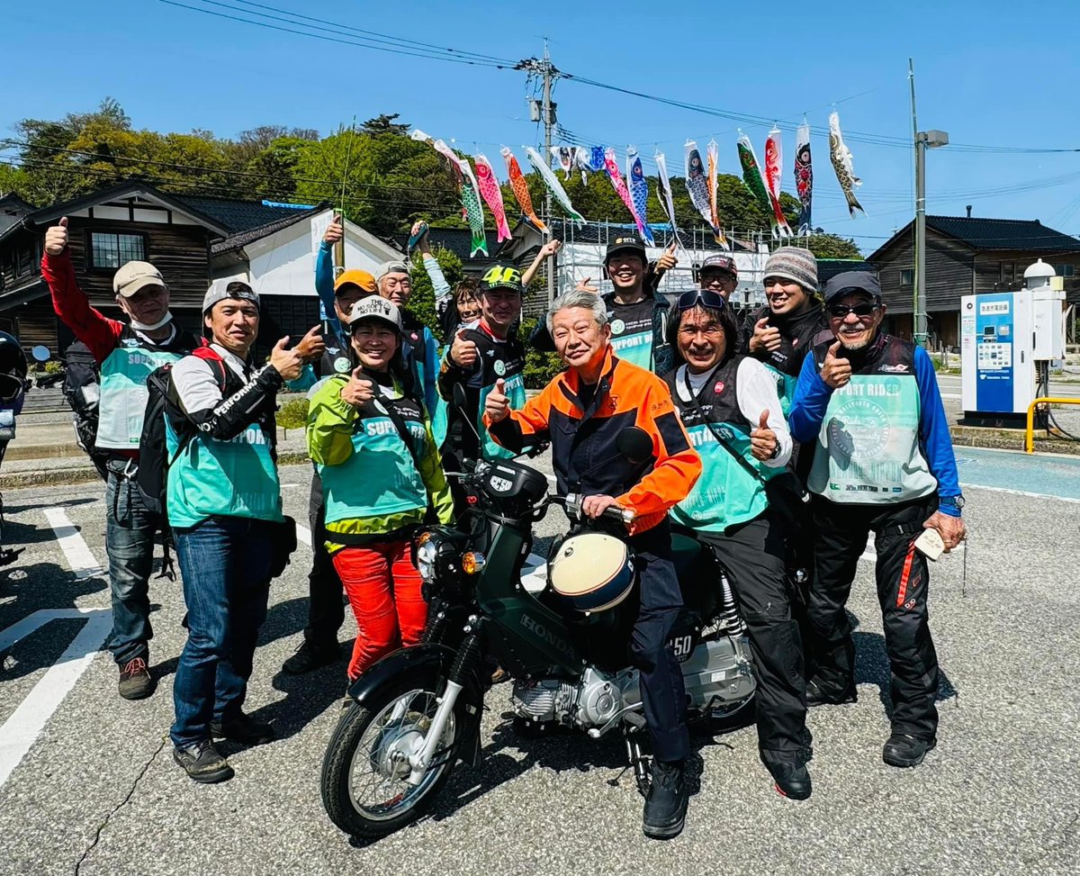 やってみなければ…というか
行ってみなければわからなかった地震と津波の被災地
先週金曜日から今週火曜日まで石川県へ
能登で珠洲市の市長さんに
話しを聞いてきました！

画像真ん中が市長さん
自分は左端
 #bn847