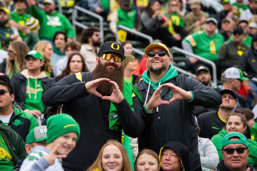 Love this picture that Bam took of @godux1987 and I at the Spring Game. 

Photo credit: @JadrianTracey #GoDucks