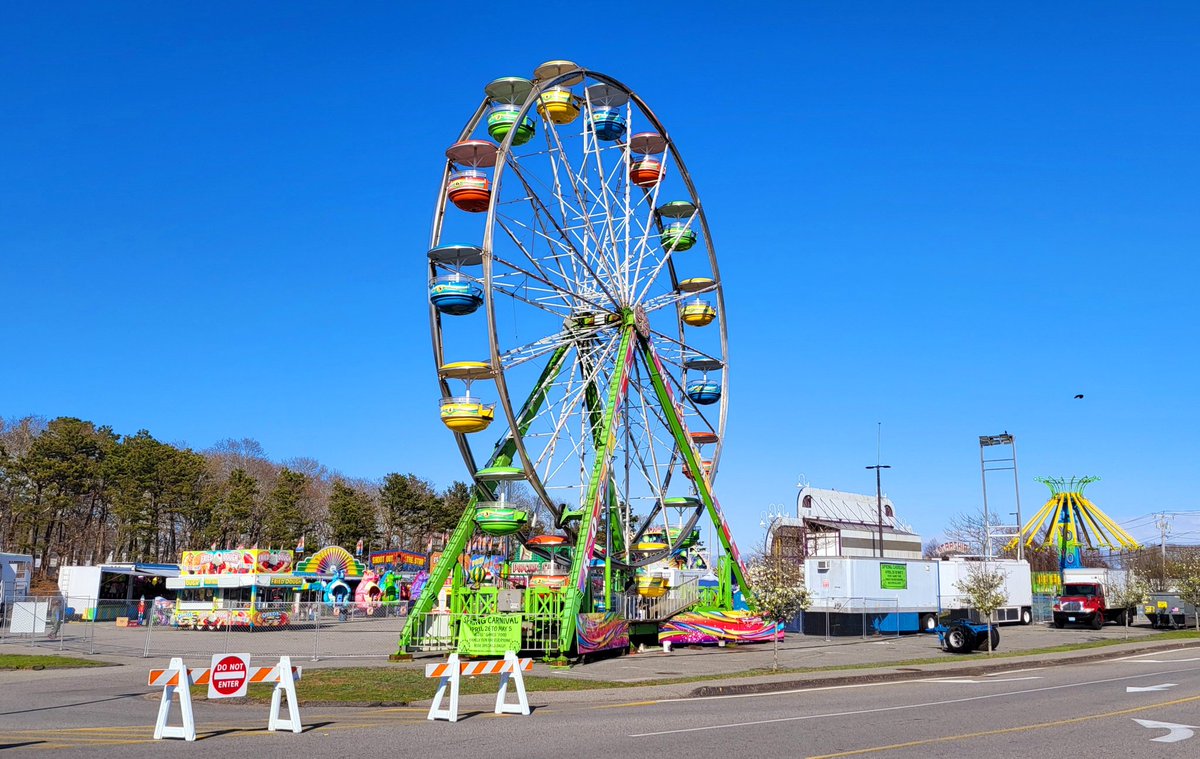 Carnival's in town behind the #CapeCod Mall in Hyannis through Sunday, May 5th. #LooksLikeFun