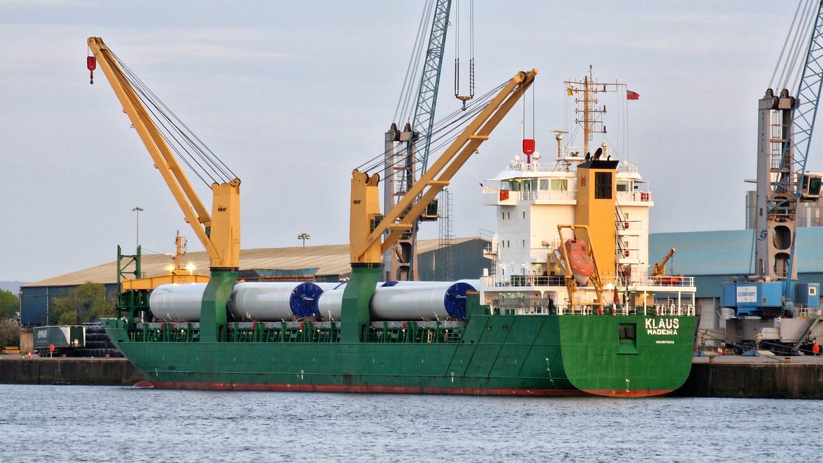 The general cargo ship Klaus alongside Shieldhall Riverside tonight. She is in with those wind turbine components.