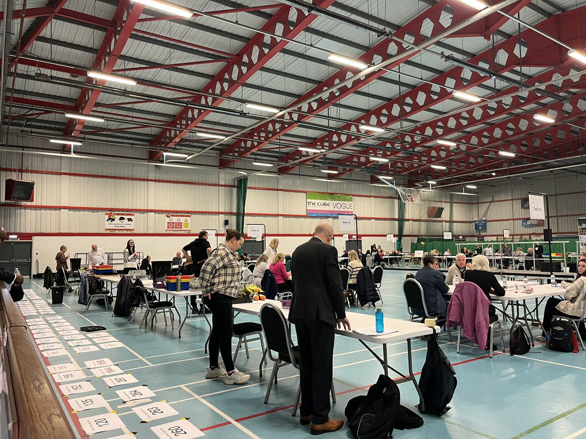 1/ At the verification of the votes for Northampton police, fire and crime commissioner. No boxes here yet. 270 to come in I’m told. Just spoken to Labour candidate Danielle Stone who has told me the turn out in Dallington Spencer Ward was ‘amazing’