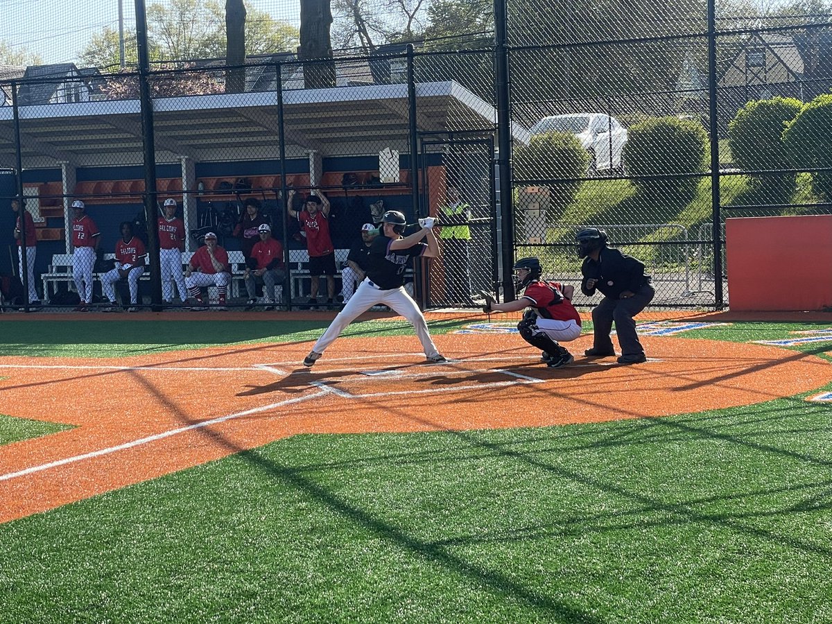 Varsity Baseball team taking on Valley Stream South HS @MalverneHS. #gomules  ⚾️ @MalverneUFSD