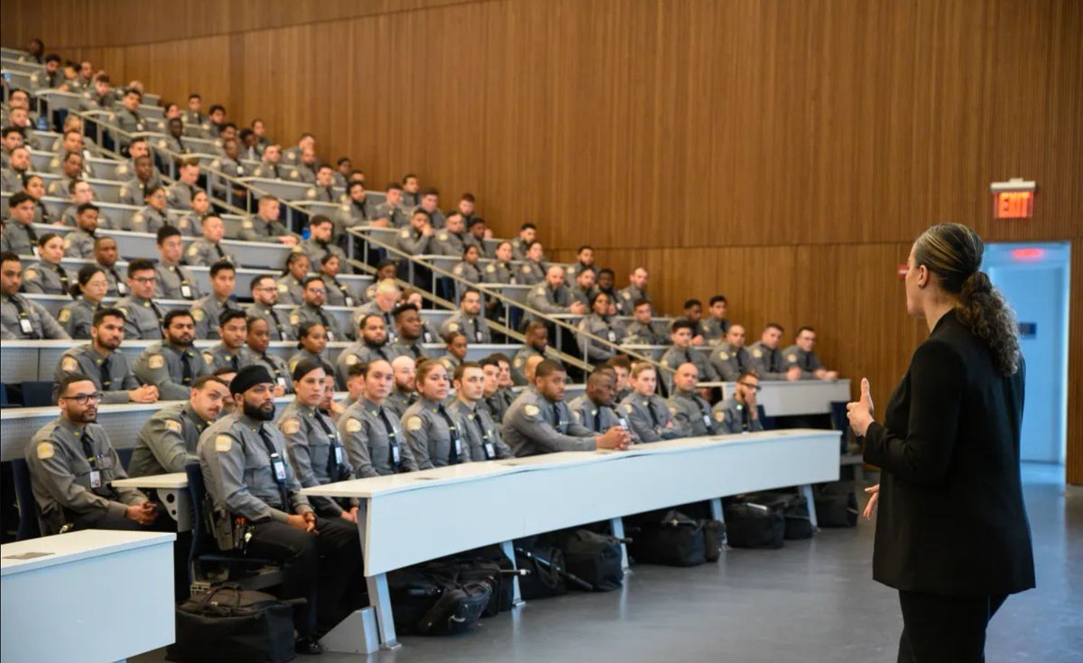 NYPD implements American Sign Language training for recruits as part of equity and inclusion initiative – QNS buff.ly/3Qqp1Vh