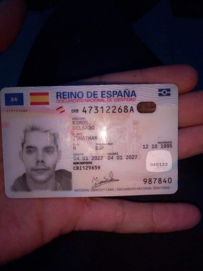 JonathanEstafa's tweet photo. Jonathan577885 estafador, no comprar entradas / abonos para el real madrid- bayern. Jonathan Ramos Delgado es un estafador, ESTAFA⚠️⚠️⚠️ https://t.co/9jYcJfVRHU