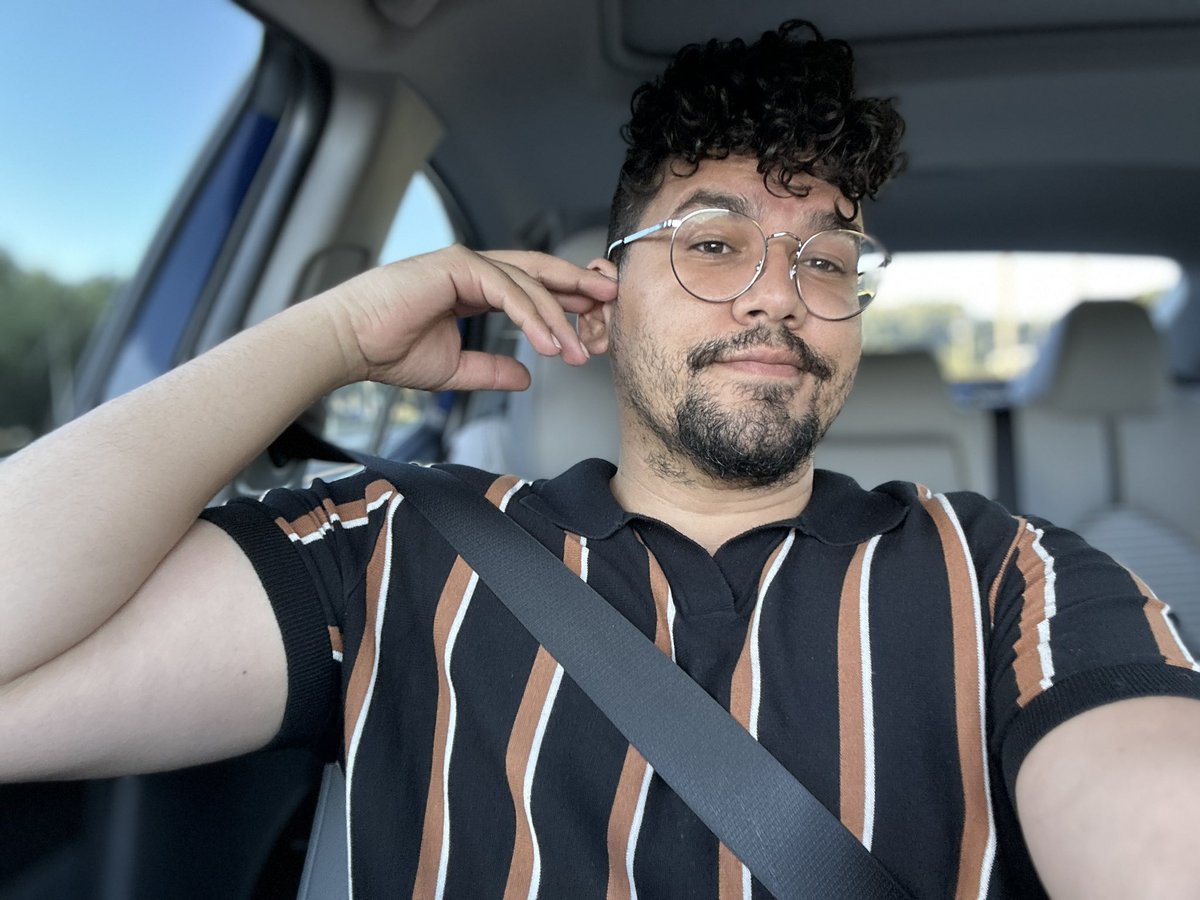 Zetsue93's tweet photo. I was feeling myself a lil I guess 🥹 #smile https://t.co/Z9RtNNjAJS