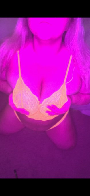 I&rsquo;m back!  Cum follow only fans! Free trial below! Let&rsquo;s have some fun😜 https://t.co/cwgzc7bIT3  #onlyfansgirl<a href="/tag/models"class="tags"><span>#models</span></a><a href="/tag/thick"class="tags"><span>#thick</span></a><a href="/tag/film"class="tags"><span>#film</span></a><a href="/tag/blonde"class="tags"><span>#blonde</span></a><a href="/tag/trending"class="tags"><span>#trending</span></a><a href="/tag/findom"class="tags"><span>#findom</span></a>