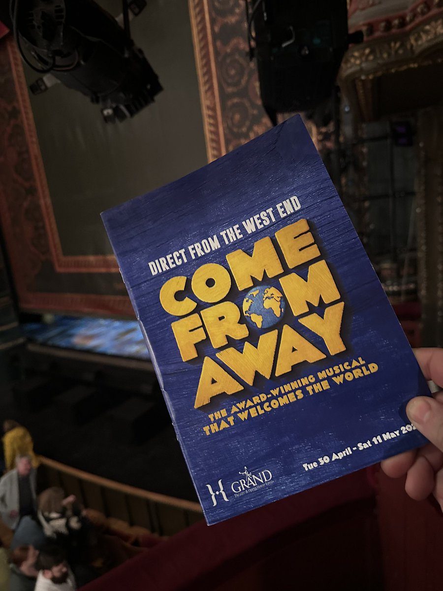 Introducing this show to Dexter & Siena tonight was deeply special. They absolutely loved it too! Such an uplifting and moving production. Bravo to all cast and creatives on yet another sensational performance 👏😍

@GrandTheatreLS1 #comefromaway @ComeFromAwayUK