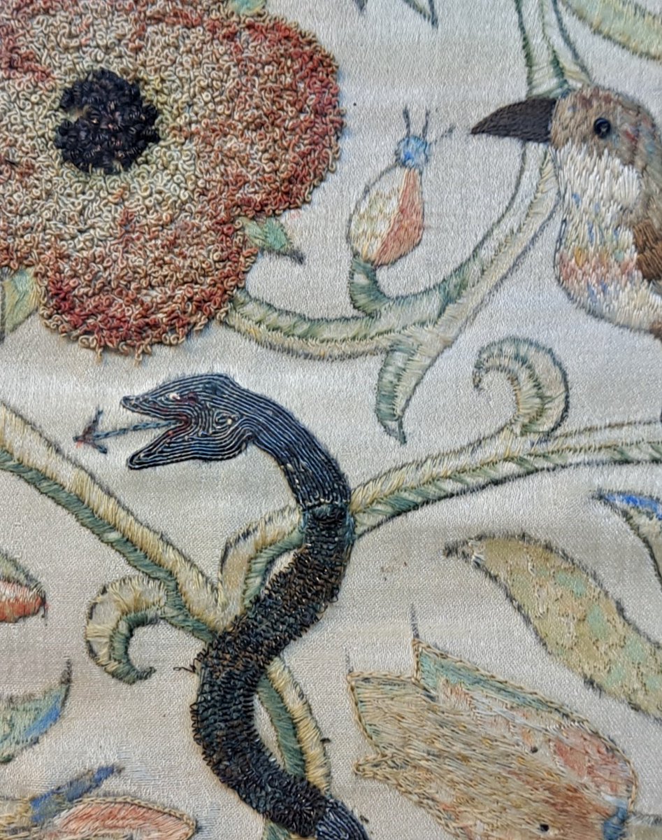 Another 17thc embroidery, this time @NTKillerton, silk satin ground stitched in silk and metallic threads, framed panel