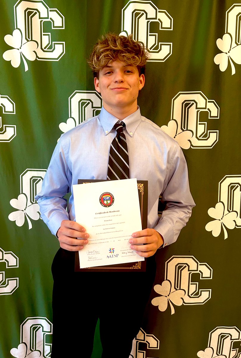 Honored to be inducted into Camden Catholic’s Honor Society! Blessed and grateful for the unwavering support of my family, coaches, and teachers. #Excellence #HonorSociety #HardWork @HFCGilliam @IrishFB1 @FightingIrishCC @camdencatholic @_cchsathletics_