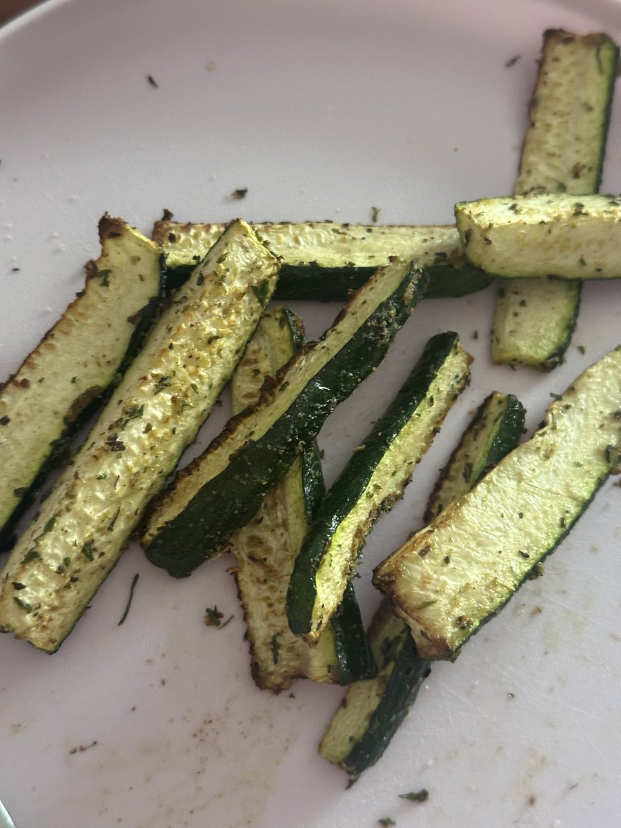 Air fried zucchini… Sooooo gooooood