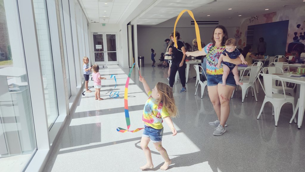 karangotpf's tweet photo. Joy and fun at @art_sarasota for the #SuncoastRemakeDays with lots of art, music, and movement!! 

@remakelearningdays
@ThePattersonFdn @SuncoastCGLR 
#RemakeDays https://t.co/vUcX5oqxJN