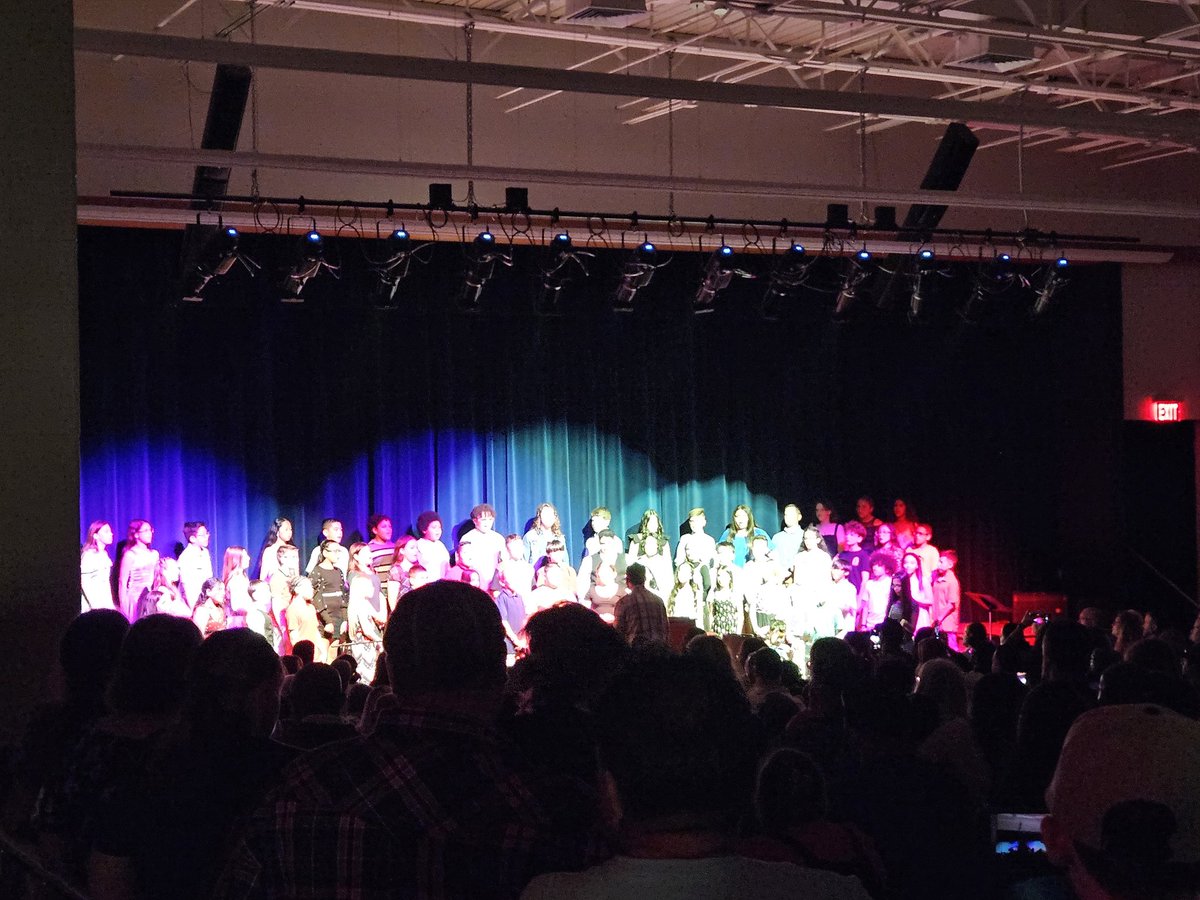 Wonderful concert from @Union_Canal_El Chorus last night! What a great way to kick off May! So many students truly loving what they do! Mr. B rocks! @CWelemmusic @EBMusic_CLSD @CedarCrestVocal @DrRackleyCLSD