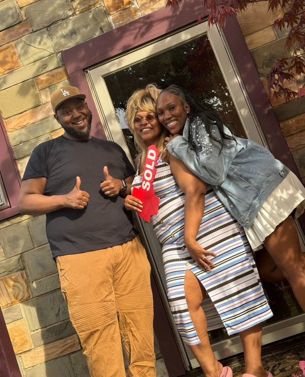 'You got this. I am happy to help you, as I have helped so many other families get to the closing table. See you on the other side!' 

-Shanee Singleton

We celebrate with all the new homeowners this week and wish them all the best in their new homes! #NACAhousing #dreamhome