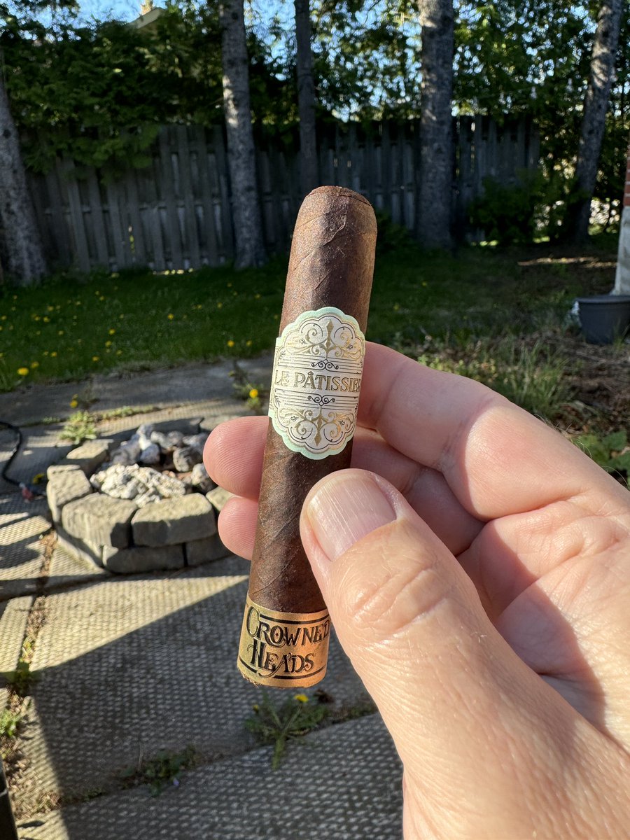 @TNHerfin @CigarChairman @sctworthy @Mike_W_Simpson @cdcal @svcigar @GarsParsn @RebelChefJay @Not_That_JB @writercimasuda @RobustoBabe @keepmovin2020 @notbuncy @AskNaoma @java473 @RChichuk @Smokeacigar4me @bigbucky24 @nanaimodude @ShellyCanuck @thunder13tc @JimLovesMB @KOBrien53 @CigarFishinLady @cigarsmoke @GratefulCigars @PuffSmokeNAsh @RodZdebiak @thecigarmadame @cksigma1914 @MRmidwestcouple @tngold Indeed! One more before supper. #NubClub