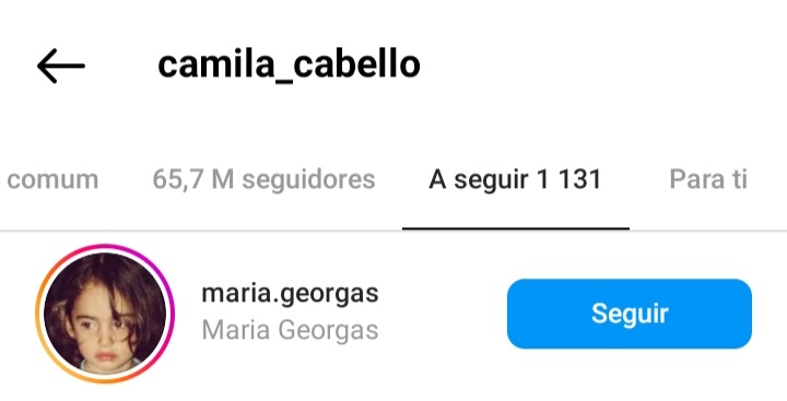 essa mulher é completamente maluca, primeiro fica obcecada com a sabrina e depois dá follow na menina que o shawn conheceu e seguiu depois do festival pqp alguém interna ela