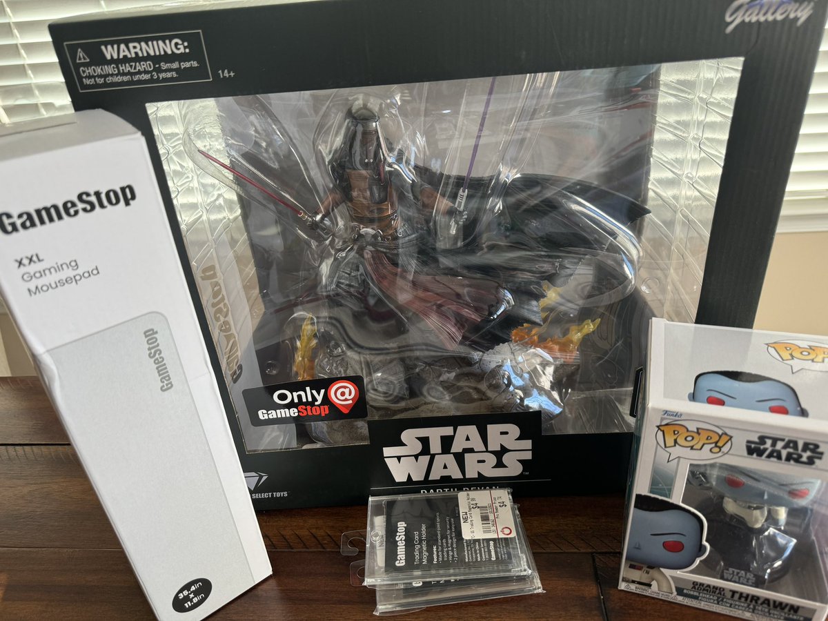 Kyl0Z3n's tweet photo. Q1 coming to a close for @GameStop $GME &amp; it’s #StarWars week so had to pick up a few things.

Been eyeing this #DarthRevan statue for a while.  

Gotta have the #Thrawn pop !

#GameStop Mousepad for the Lego build / card opening table, and a few more protectors! #ShopAtGameStop https://t.co/cF702Nra5c