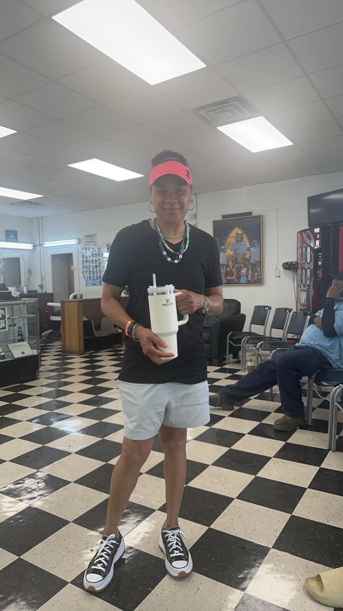 CoachMyers86's tweet photo. When the 🐐 pulls up to your hometown for Art Fields in your childhood barber shop! >>>💈It’s a great day in The City! #DawnStaley #LakeCitySC #ArtFields
@dawnstaley @ArtFieldsSC @visitlakecitysc https://t.co/0W6PW6G8mV