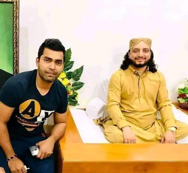 سنا ہے @Umar96Akmal کی ٹیم میں واپسی کی تیاری زور و شور سے شروع ہے۔ #SRHvRR