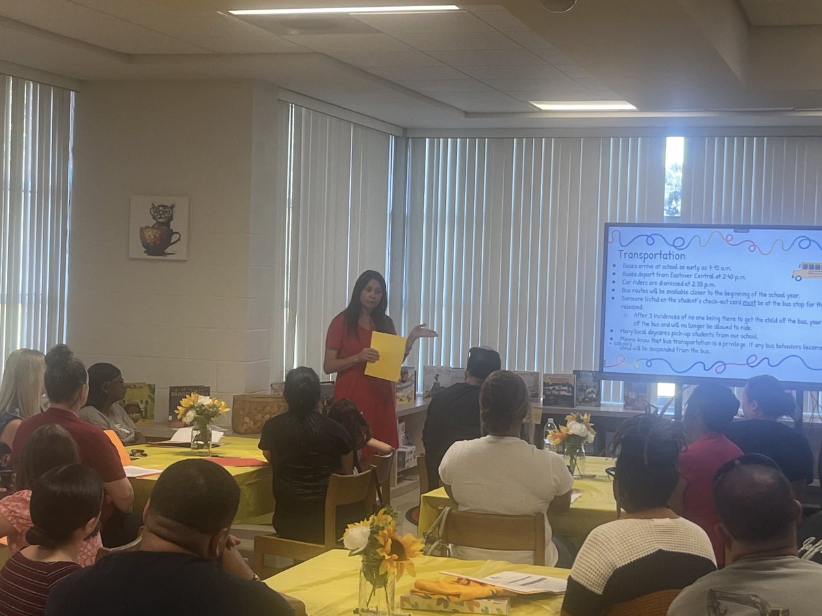 Eastover Central welcomed the families of the class of 2037 at kindergarten orientation night! Always an exciting time for families and educators! ⁦@CumberlandCoSch⁩