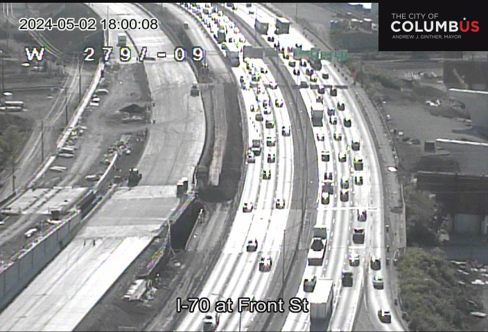 DISABLED VEHICLE on I 70 East , before the 4th St/Livingston Av exit.  @ODOT_Columbus on scene, BLOCKING the RIGHT lane.  #ColumbusOH #TrafficAlert