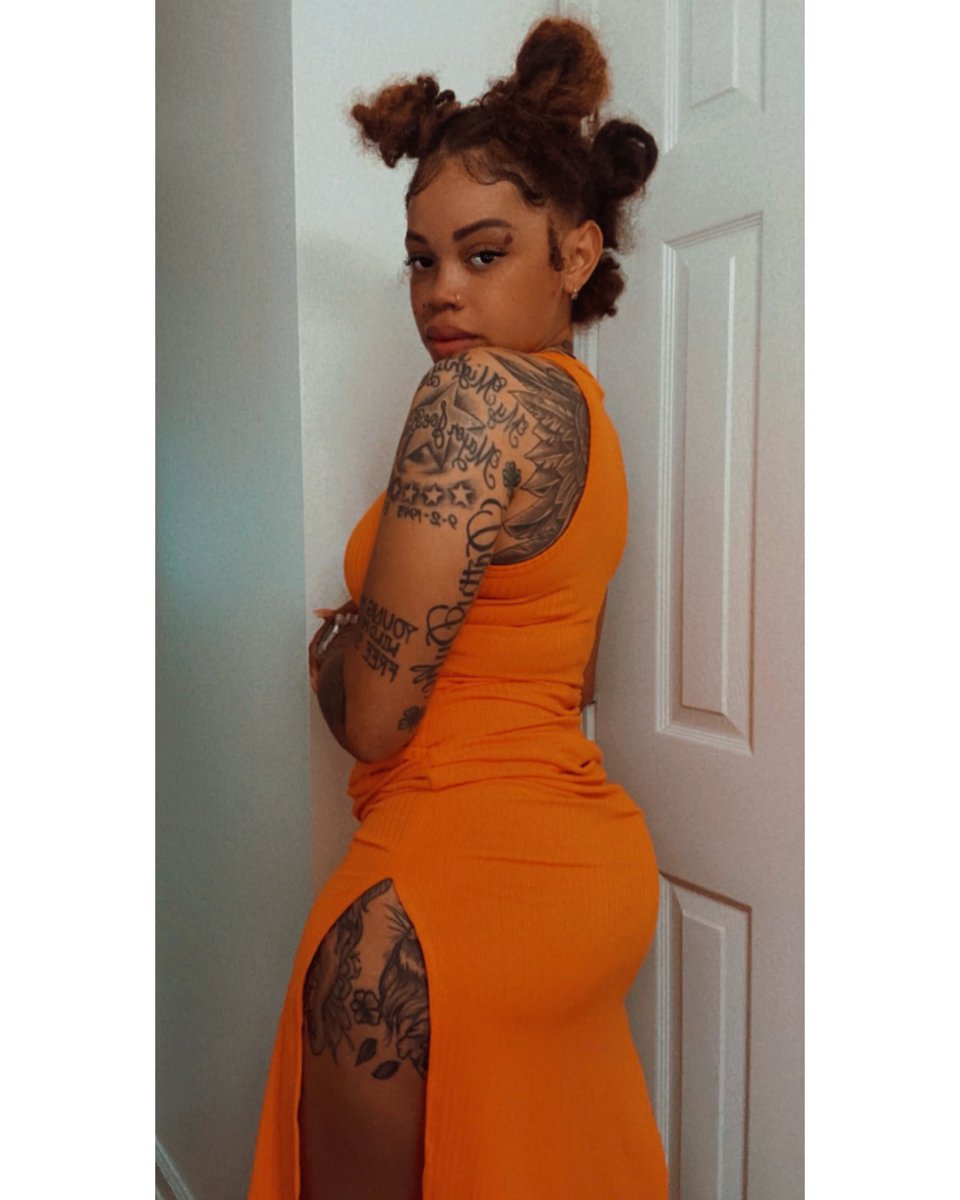 sundress szn … is that you 🧡?