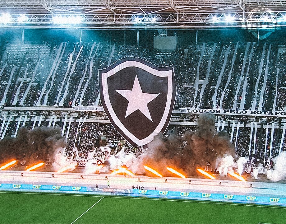 O Botafogo recebe o Vitória, no Nilton Santos, pela terceira fase da Copa do Brasil.