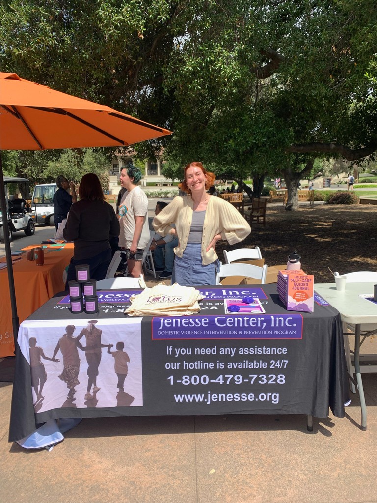 we loved seeing everyone rockin' their denim 👖 for @projectsafe #DenimDay2024 Resource Fair and handing out some self care essentials to the @occidentalcollege campus community 💜 thanks to the entire Project S.A.F.E. team for a wonderful semester of collaborations!