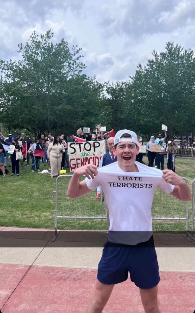 CitizenFreePres's tweet photo. Ole Miss is built different https://t.co/Zau52F76jX