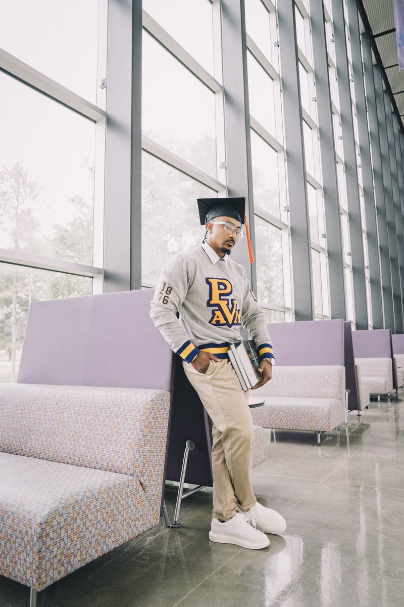 Told ‘em meet me at the top, I think they got lost
@pvamu #pvgradswag #hbcugrad