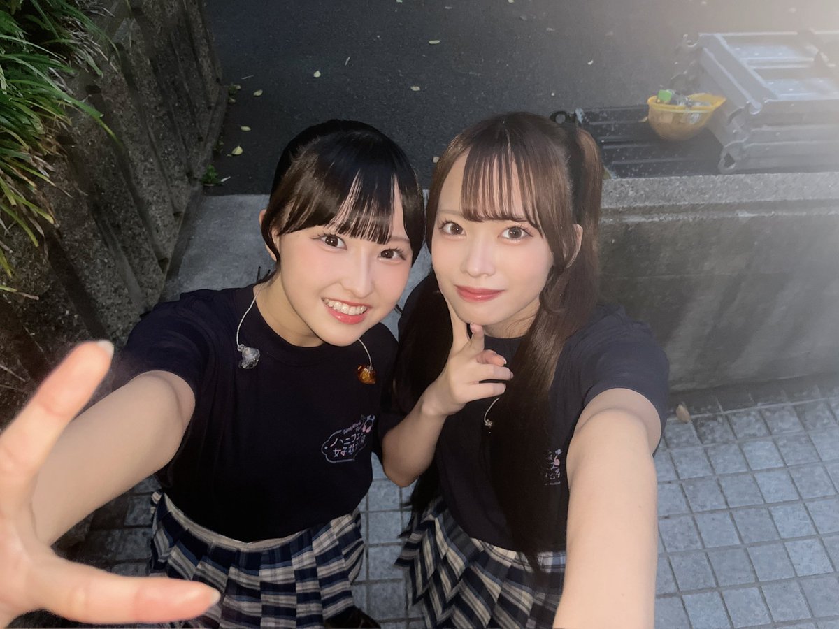 おはようございます！

ひなたまとパシャリ📸
2人の名前ってなに❔🫢

えりひな？えりたまー？🤭🥚

いちにち応援してるよー👊🏻
#高嶺のなでしこ