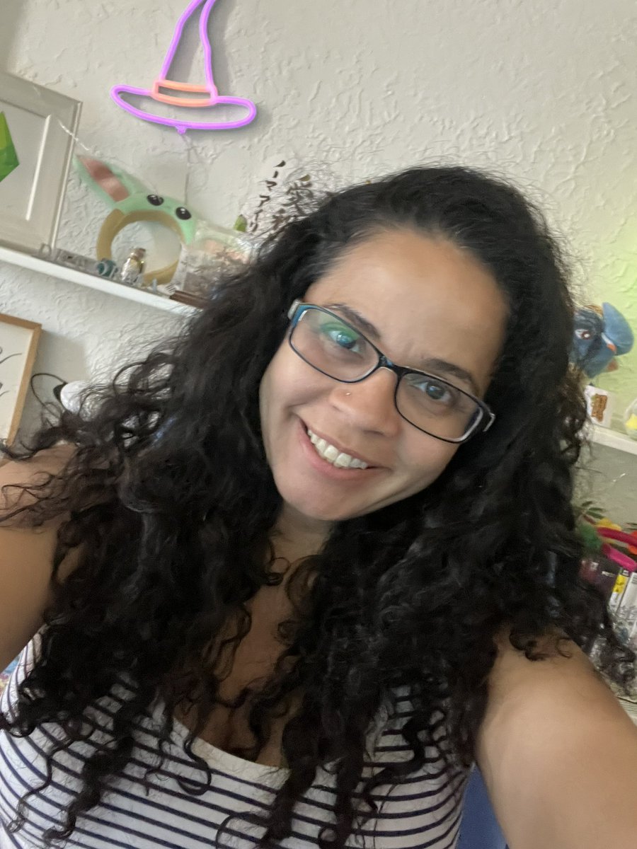 Live in the purple app!

Twitch.tv/drnormairis