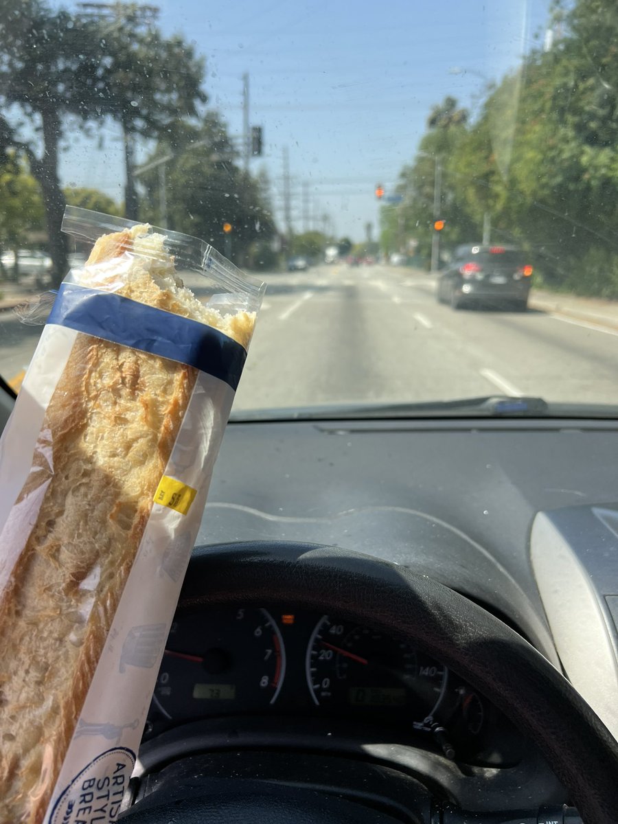 Car baguette 🚗🥖🔥