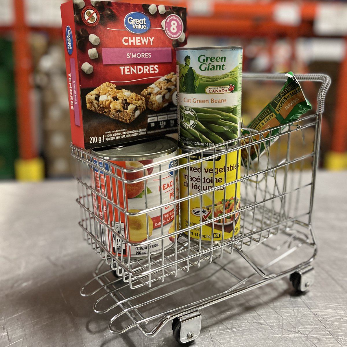 May's most needed items are 👉 canned fruit, canned vegetables, and granola bars. You can drop off items at local grocery stores, Kitchener-Waterloo police/fire/paramedic stations, or our office at 50 Alpine Court during office hours.
#FoodBanks #FoodDonation #WaterlooRegion