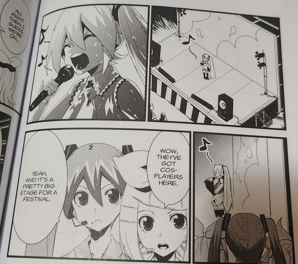 This is the best panel from Miku Mix manga, literally recognizes Akita Neru as a cosplayer and I like that, so KEI knows about Neru's story omg..!