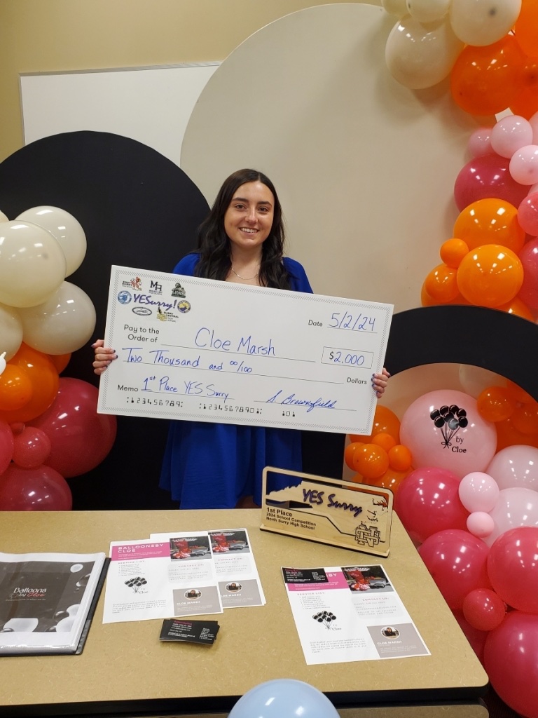 NSHSOfficial's tweet photo. Congratulations Cloe Marsh! 1st place YES Surry competition! Her business is BalloonsByCloe.  
1st place receives $2,500.00, a 1 year membership to the Mt. Airy Chamber of Commerce, and a spot at the 2025 Autumns Leaves Festival. https://t.co/2jEcU7OMyH