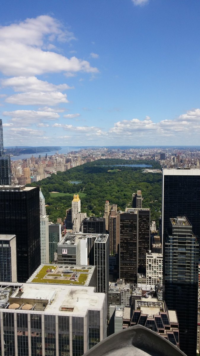 Top of the Rock...a day trip on a beautiful summer day.
#NYC #TBT #NBC #RockefellerCenter #ObservationDeck #CentralPark