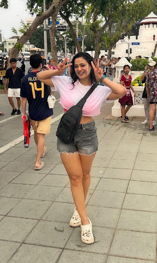 GMn2UpNWQAE7SuD?format=jpg&name=900x900