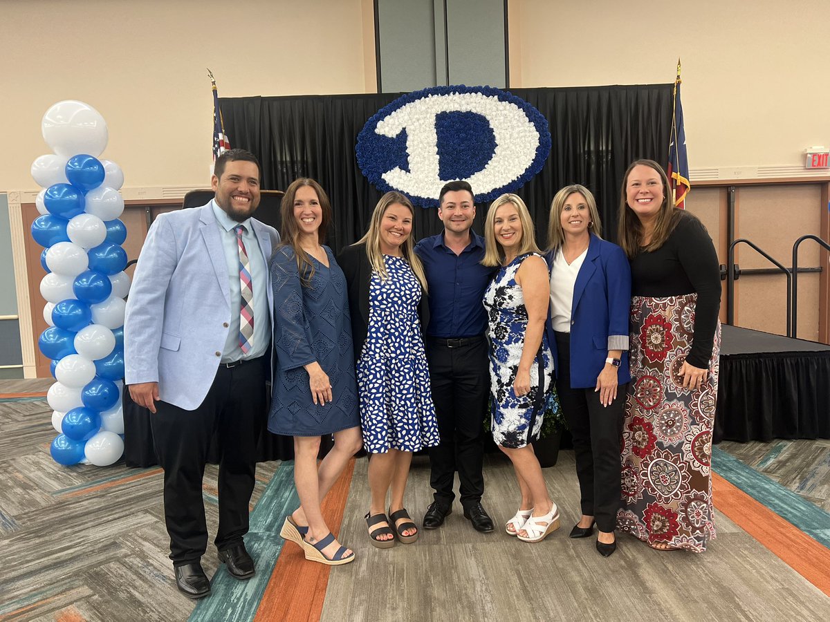 Zach Rivas tweet media