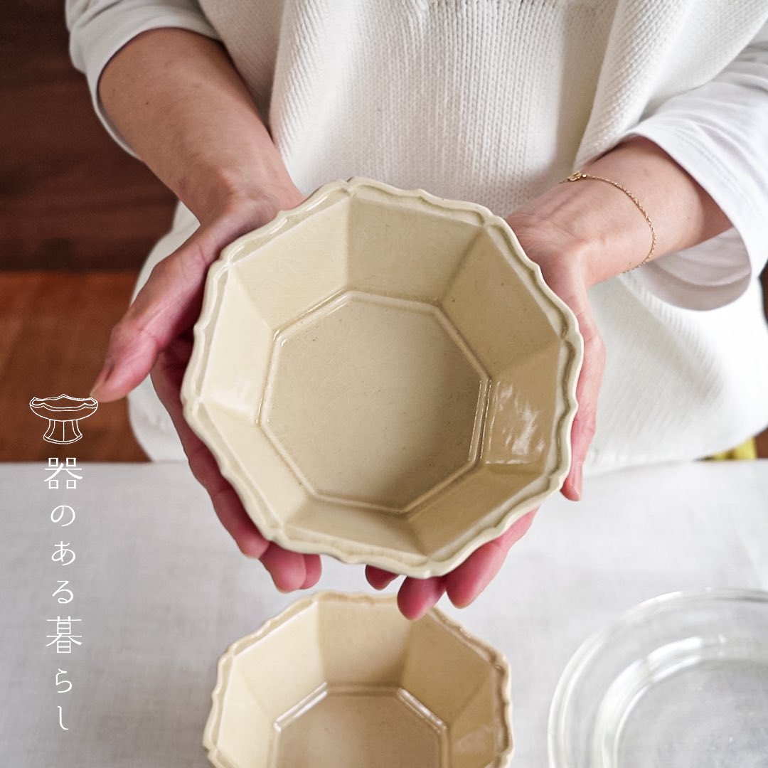 lifewith_utsuwa's tweet photo. 今日からGW後��スタートですね！
さて本日5月3日(金)18時より、公式通販器のある暮らしで器の単品販売をスタートします✨
お客様のご要望にお応えしながら順次商品を増やしていく予定なので、是非見に来てください☺️
公式通販は下記をタップ👇
#器のある暮らし #和食器

https://t.co/XfwWBZrM0g https://t.co/xRT7010uhN