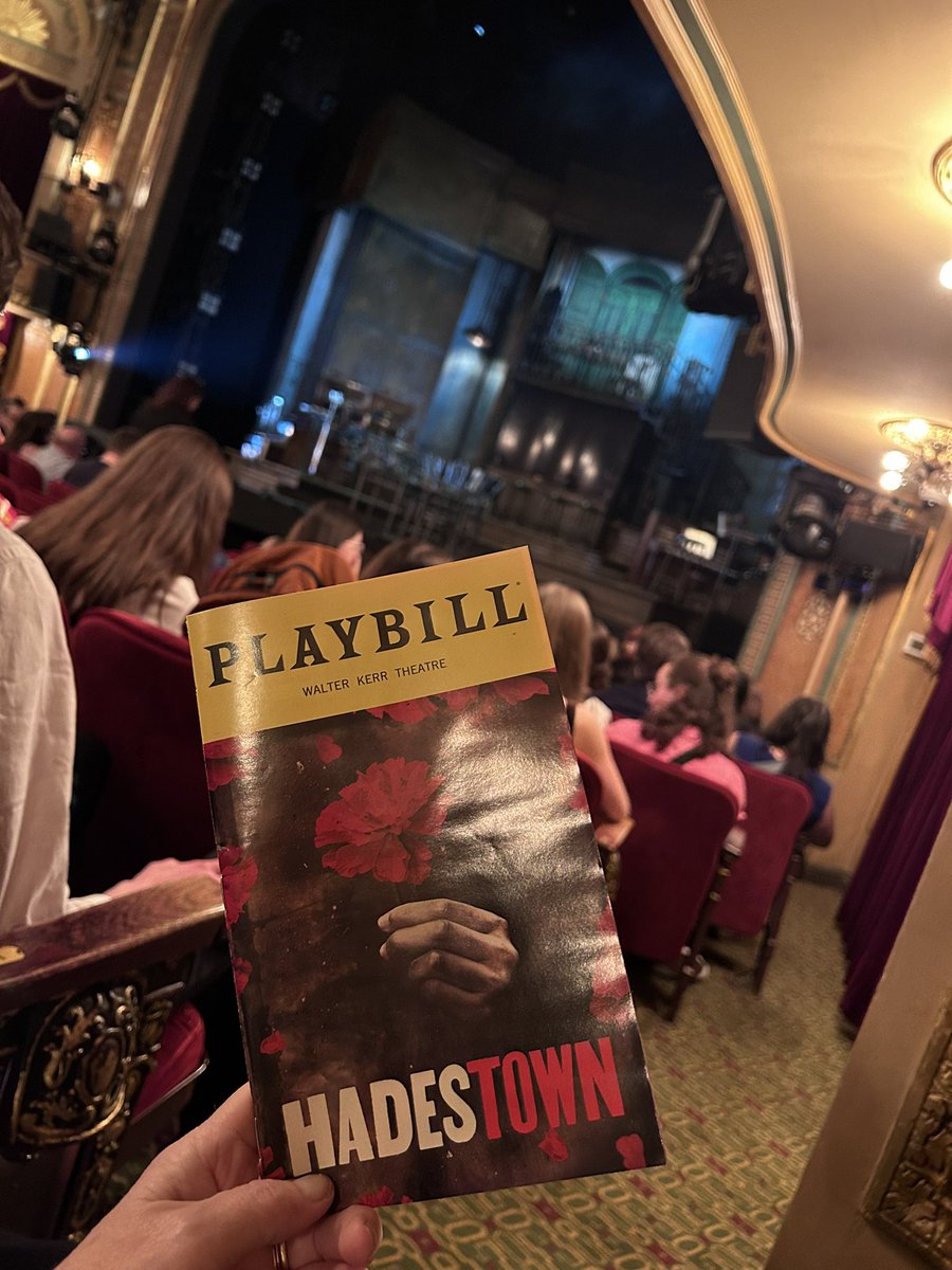 Day Two in NYC w/ 47 Ss from <a href="/HalifaxWestHS/">Halifax West High School</a> 🤯 <a href="/Ms_Cross_NS/">Ms April H Cross</a> @hfx_arts #MOMA #NYC <a href="/GrandCentralNYC/">Grand Central Terminal</a> Our feet are sore, but our hearts, minds &amp; creative cups are full!