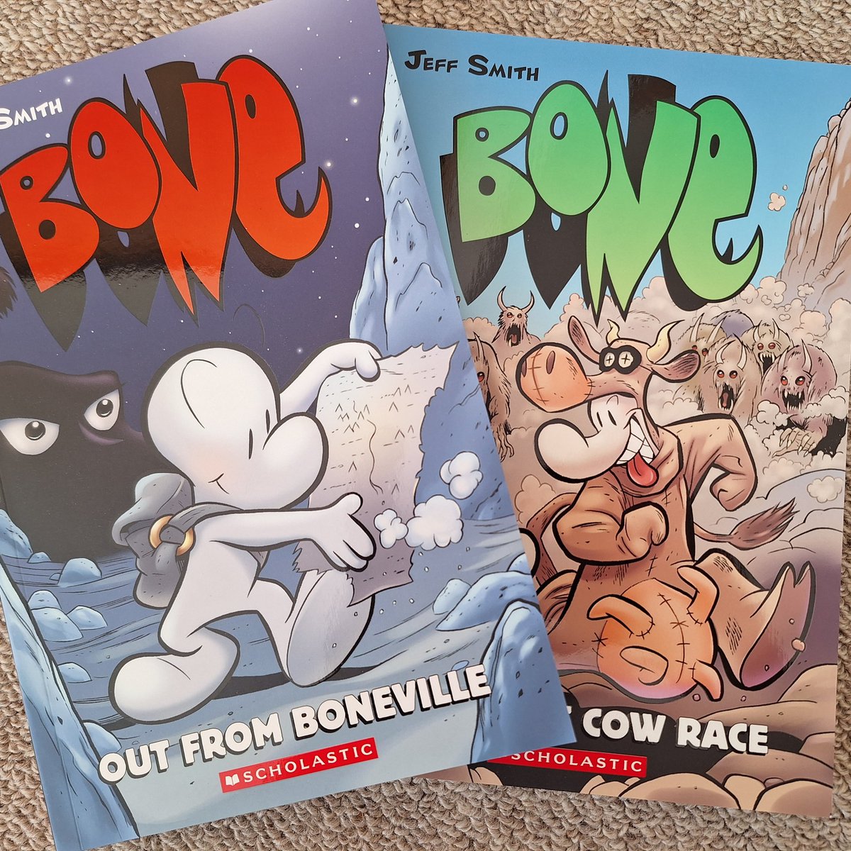 Well look what just turned up in the mail! 
I have the one volume edition but it's a bit unwieldy for casual reading, so I'm gonna try get all the colour volumes as well.
#bone #graphicnovel #comics #jeffsmith