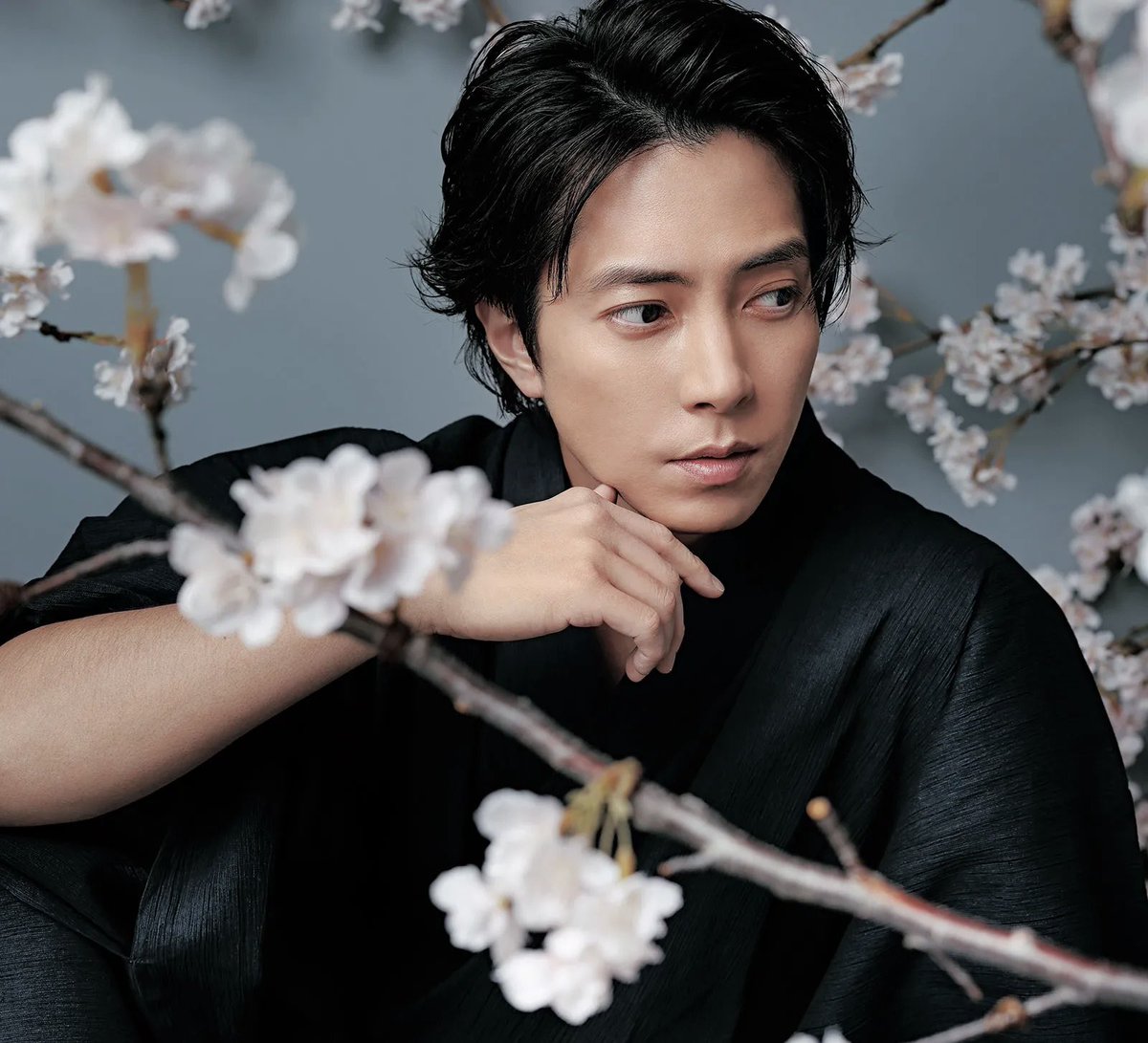 2024/05/03 Another Tomo magazine pictures (Kimono Version) and interview from 「美ST(ビスト)」 Official Website. Sophisticated look in all black Kimono. 😍 
Link Kimono version : be-story.jp/people/84705/
#山下智久