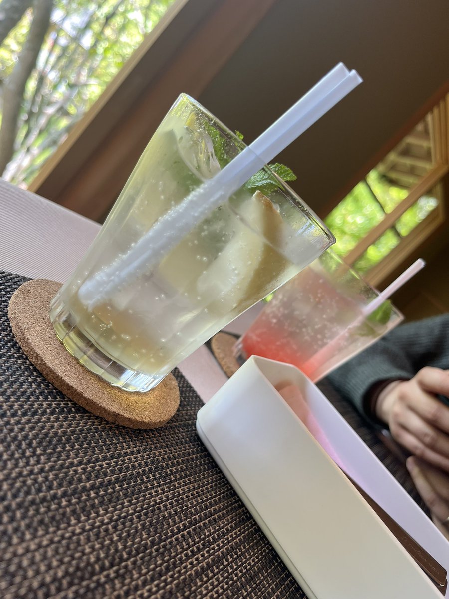 kz_mamilov's tweet photo. 糸島の奥に入ったオシャンなお店に来た🍹
#DOMPIERRE https://t.co/aUYBCtvu20