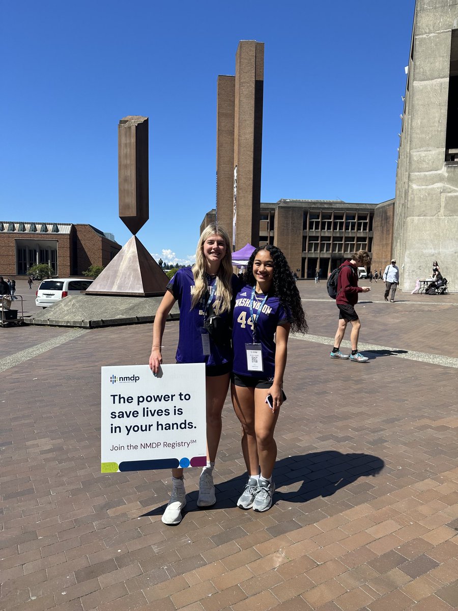 It was a great day in Red Square to ‘Get in the Game’ with ⁦@AlexesHarris⁩ & ⁦@nmdp_org⁩ . Our team is grateful for the opportunity to Save a Life! 💜 #BeTheMatch ⁦@UW_WSoccer⁩